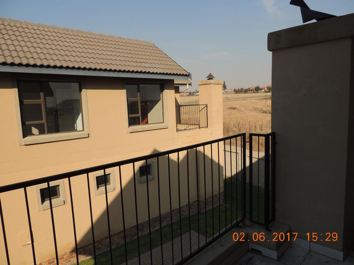 275180816.jpg