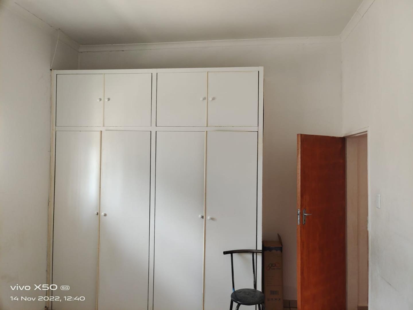 296007301.jpg