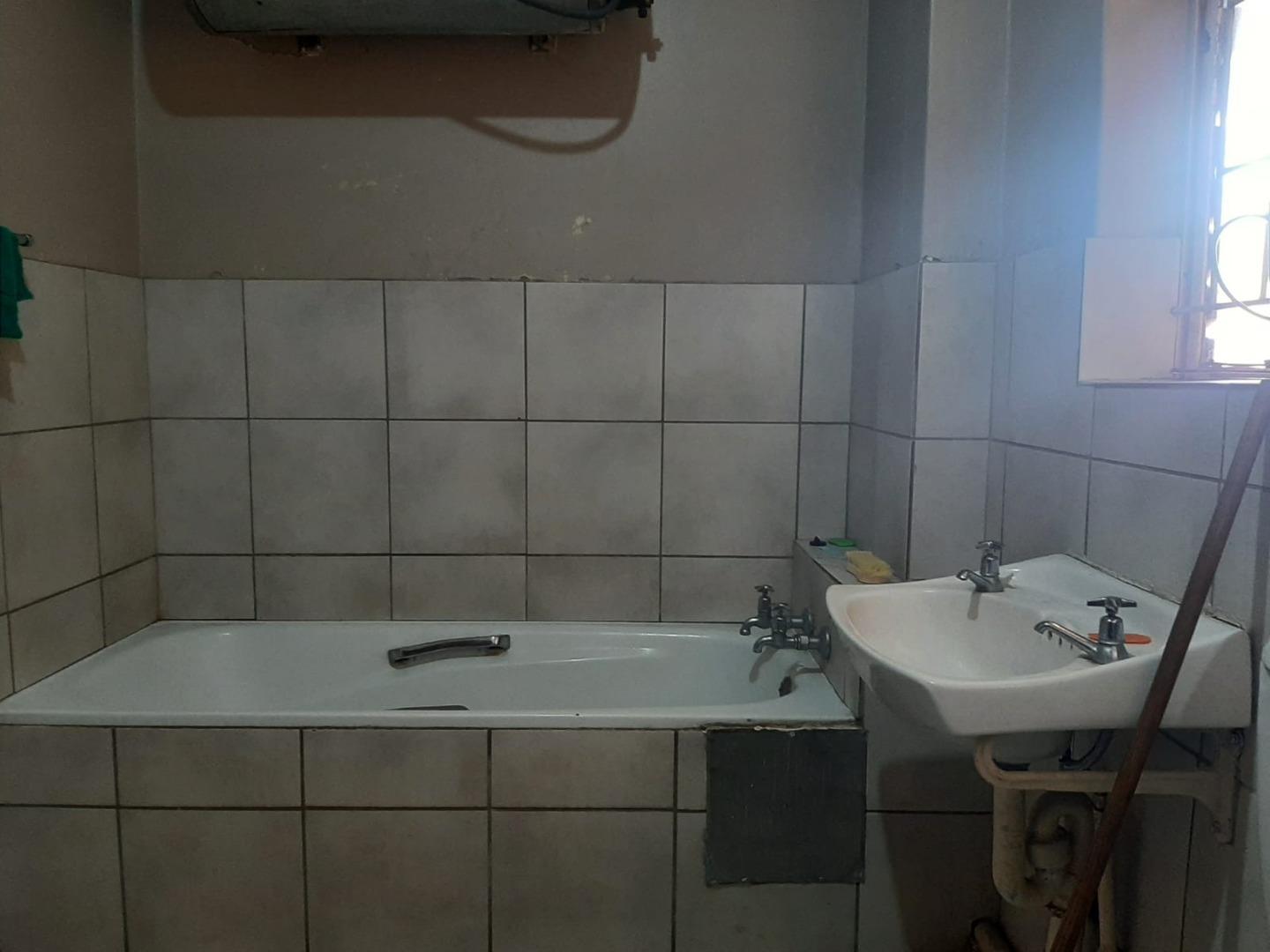 298039420.jpg