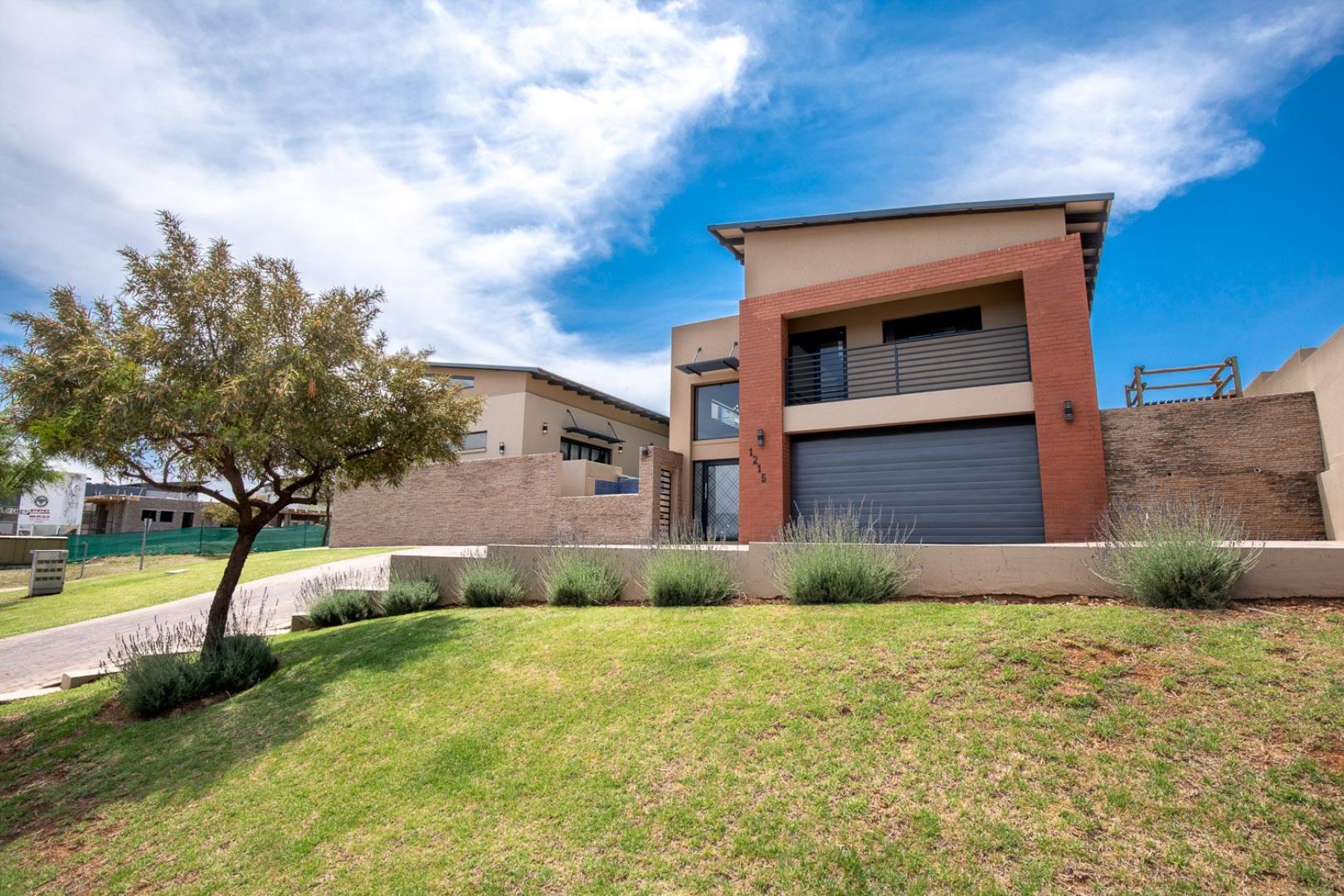 4 Bedroom Golf Estate for Sale - Gauteng