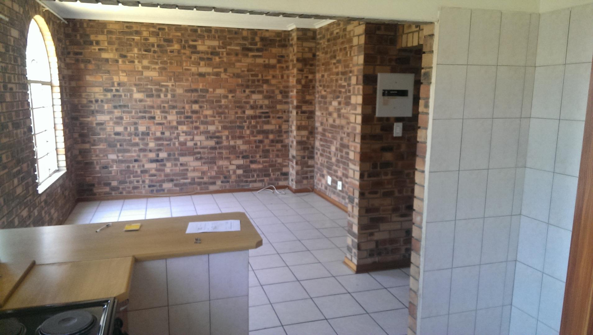592647_IMAG0111.jpg