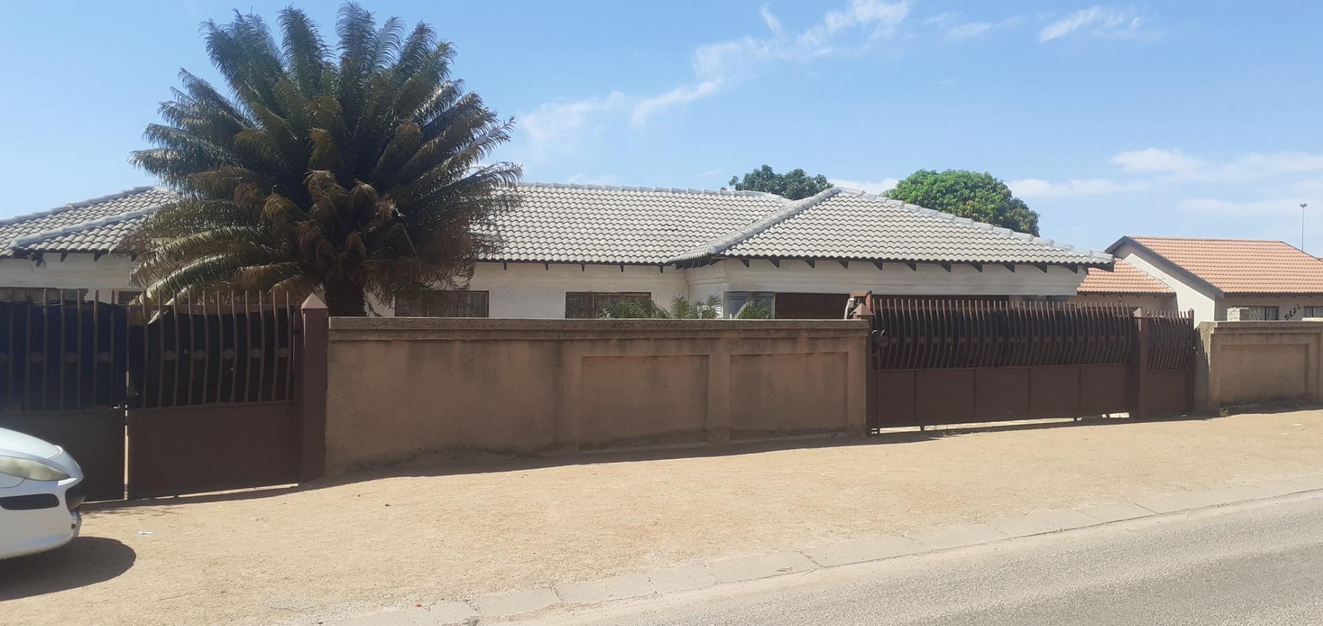 3 Bedroom  House for Sale in Soshanguve - Gauteng