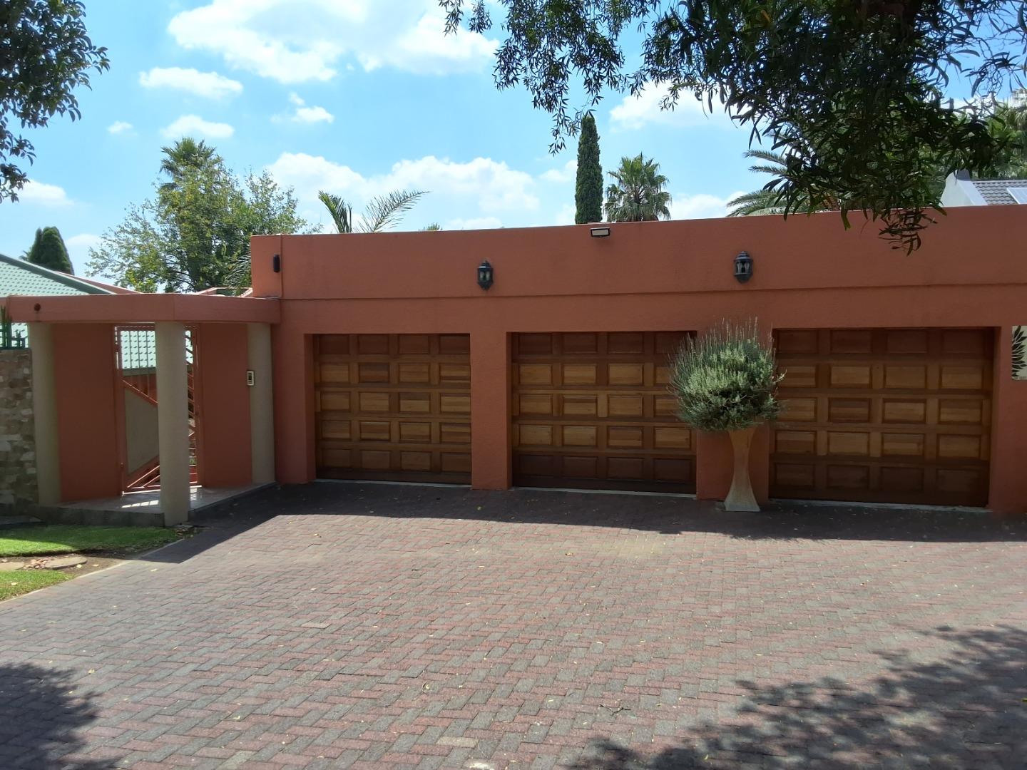 709374_0000.jpg
