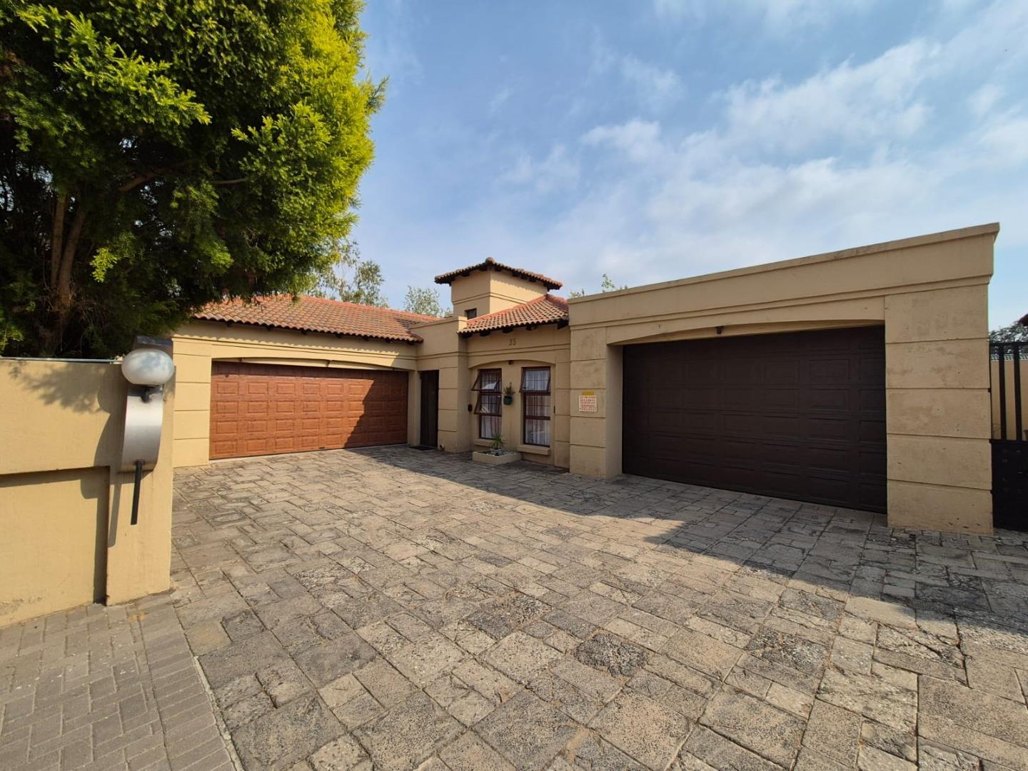 3 Bedroom  House for Sale in Secunda - Mpumalanga