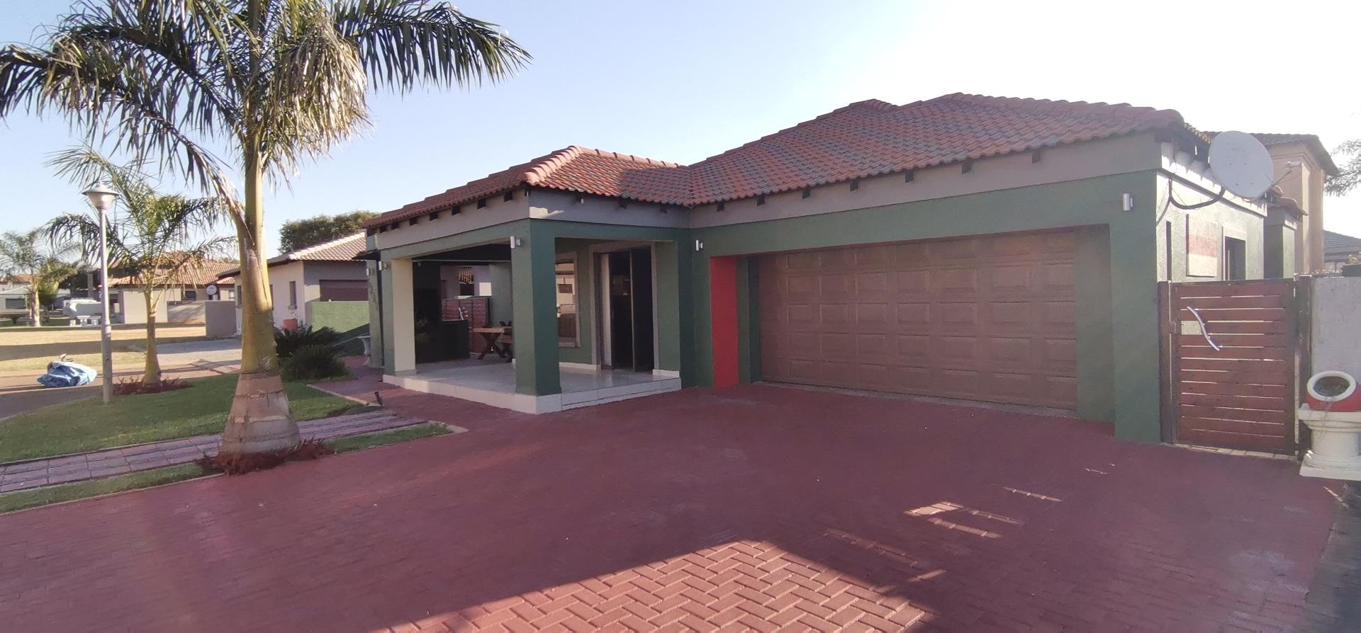4 Bedroom House for Sale - Gauteng