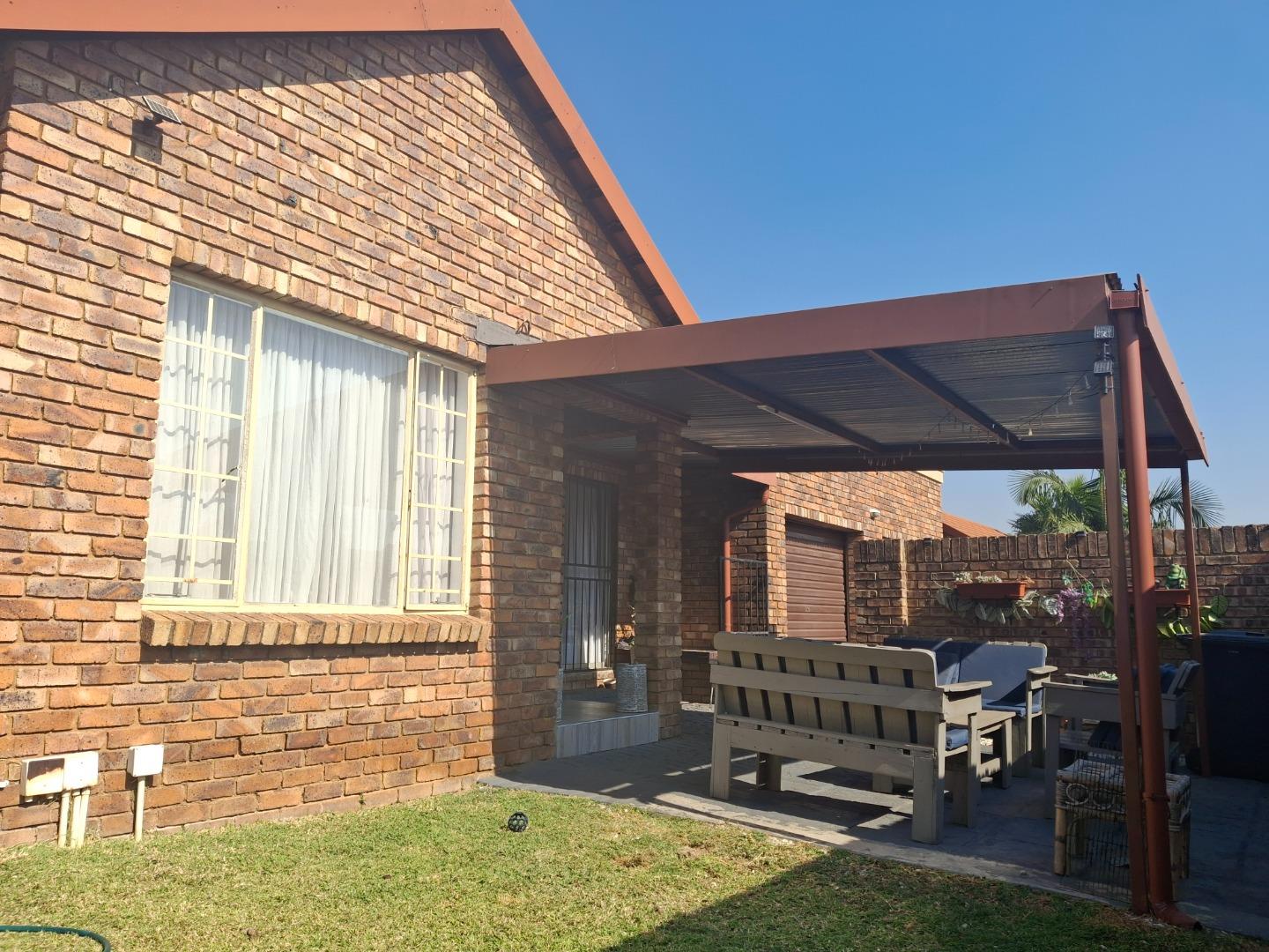 3 Bedroom Apartment for Sale - Gauteng
