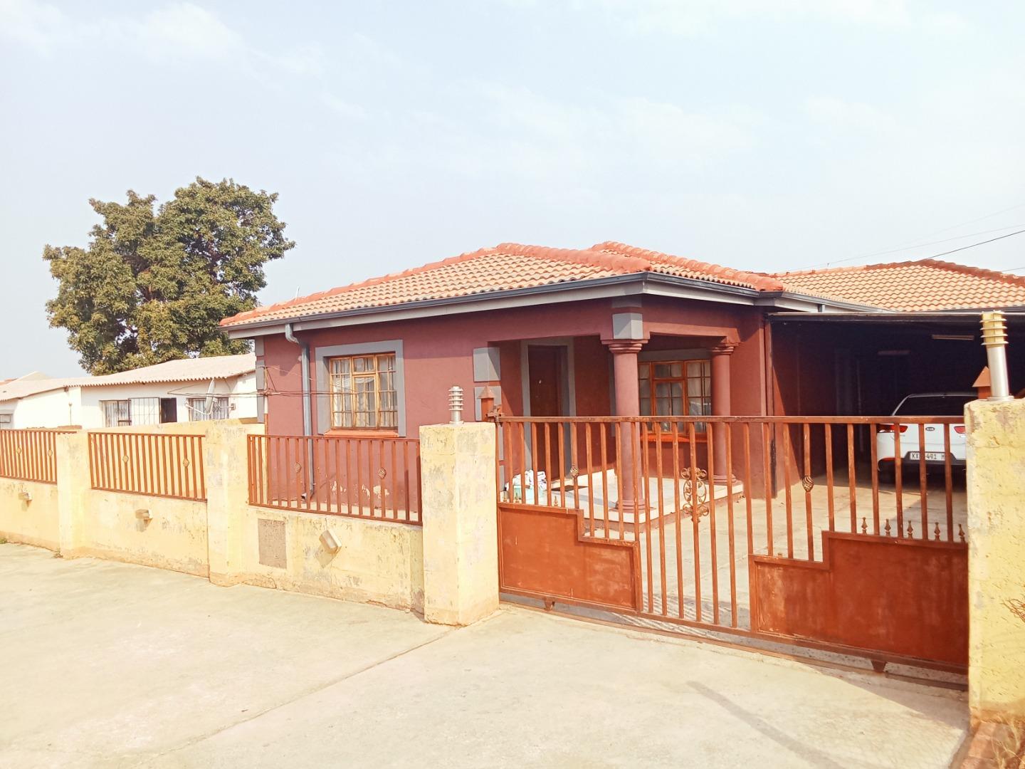 4 Bedroom House for Sale - Gauteng