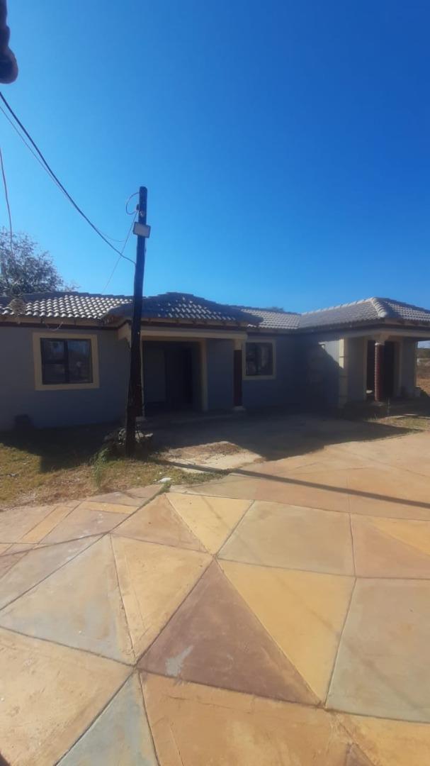 5 Bedroom House for Sale - North West