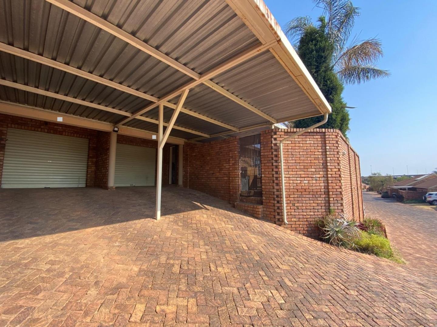 2 Bedroom Simplex for Sale - Gauteng