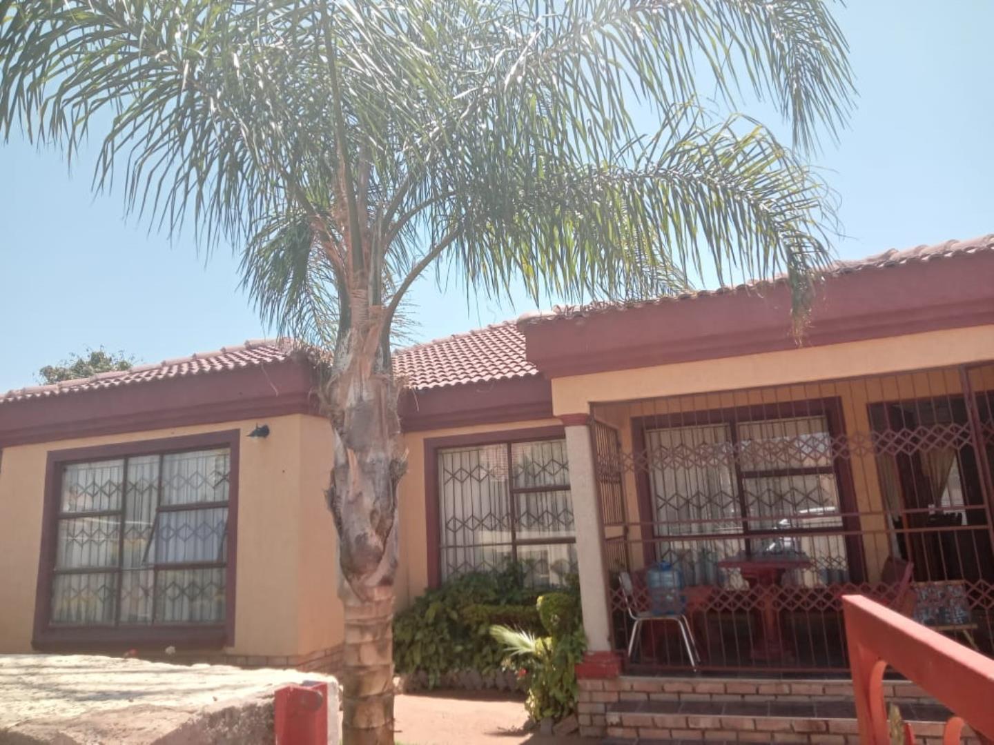 3 Bedroom House for Sale - North West