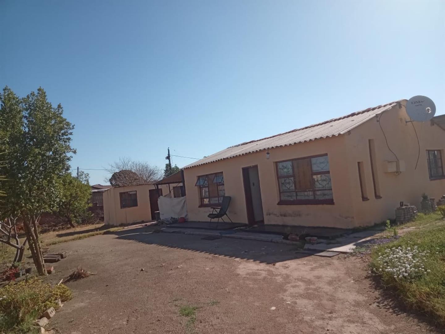 2 Bedroom House for Sale - North West