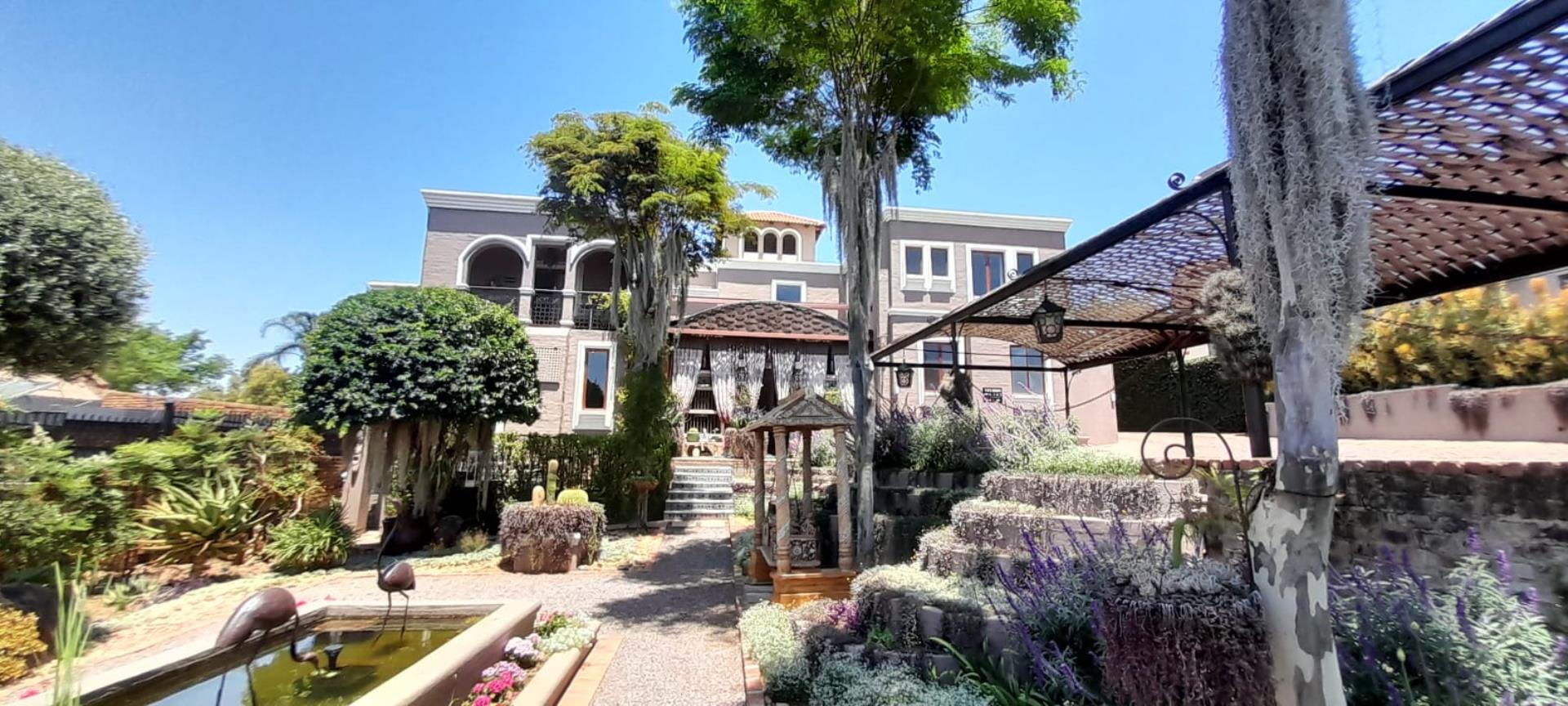 6 Bedroom House for Sale - Gauteng