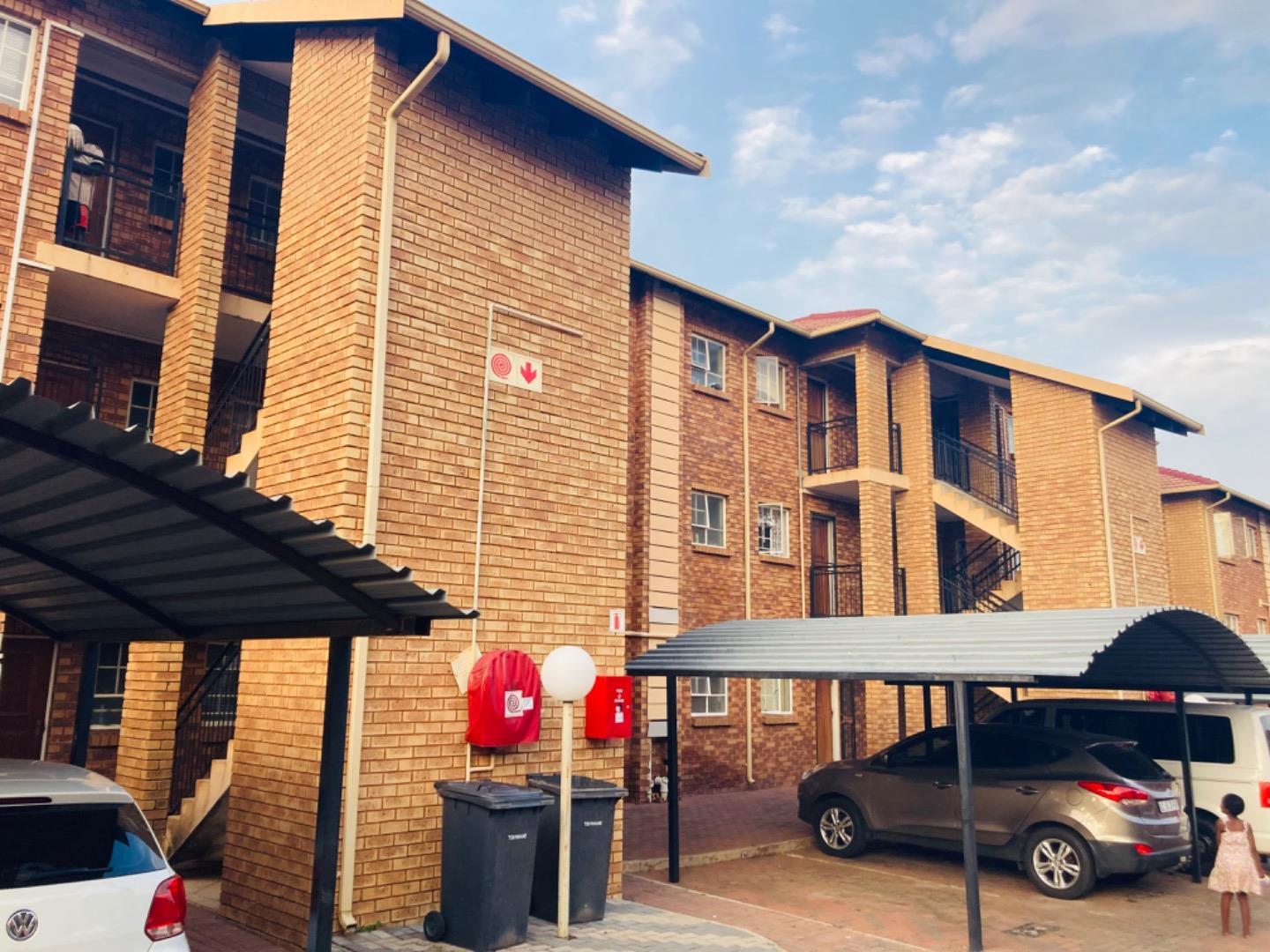 2 Bedroom Flat for Sale - Gauteng