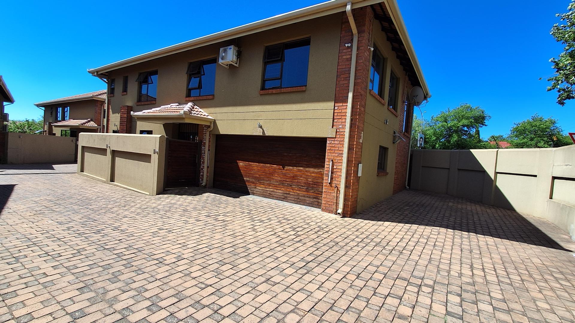 4 Bedroom Townhouse for Sale - Mpumalanga