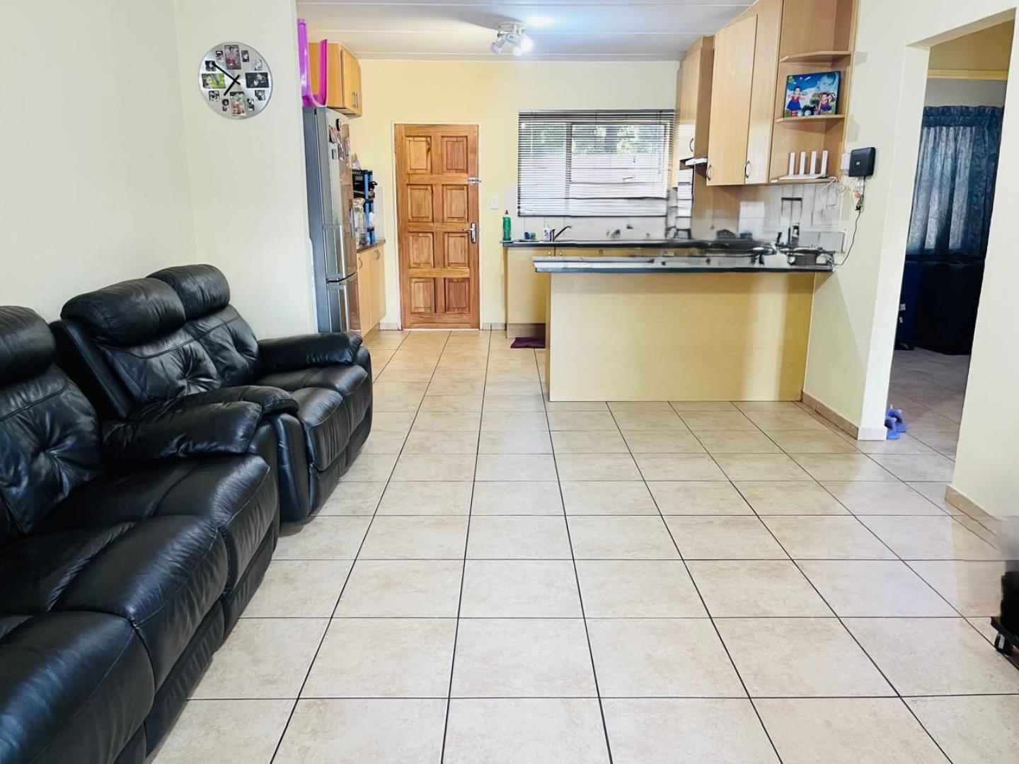 2 Bedroom Cluster for Sale - Gauteng