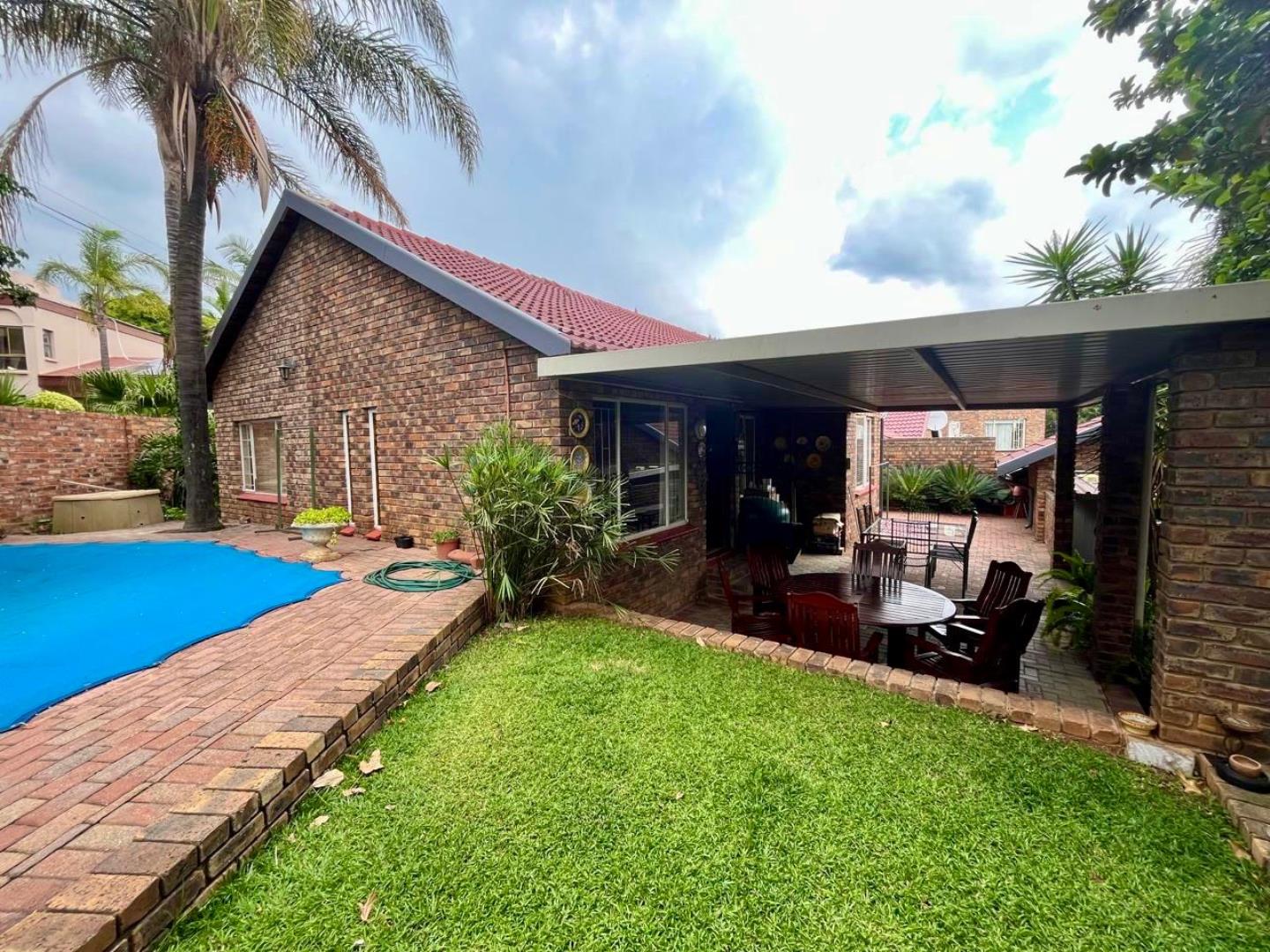 3 Bedroom Duet for Sale - Gauteng