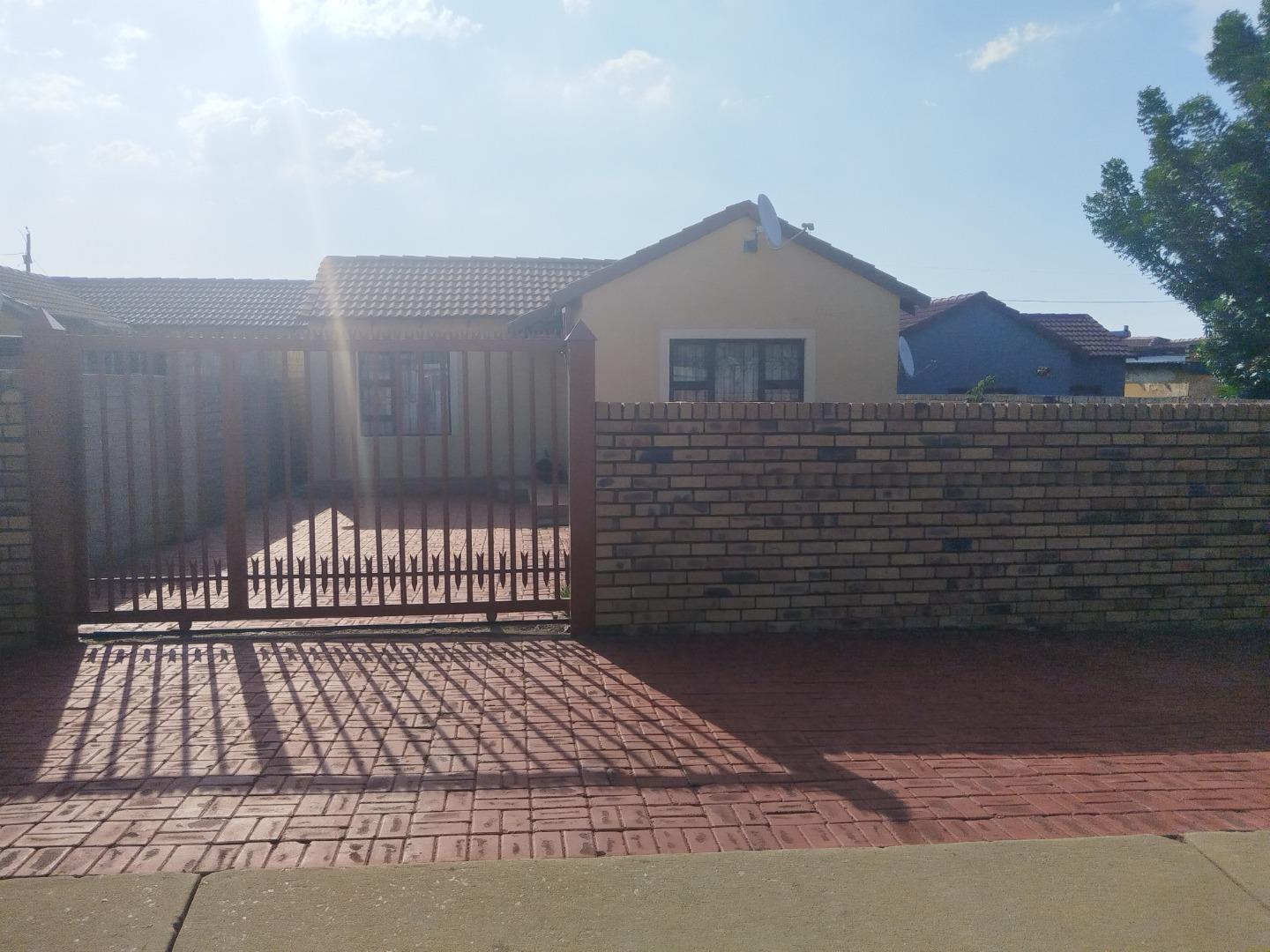 2 Bedroom House for Sale - Gauteng