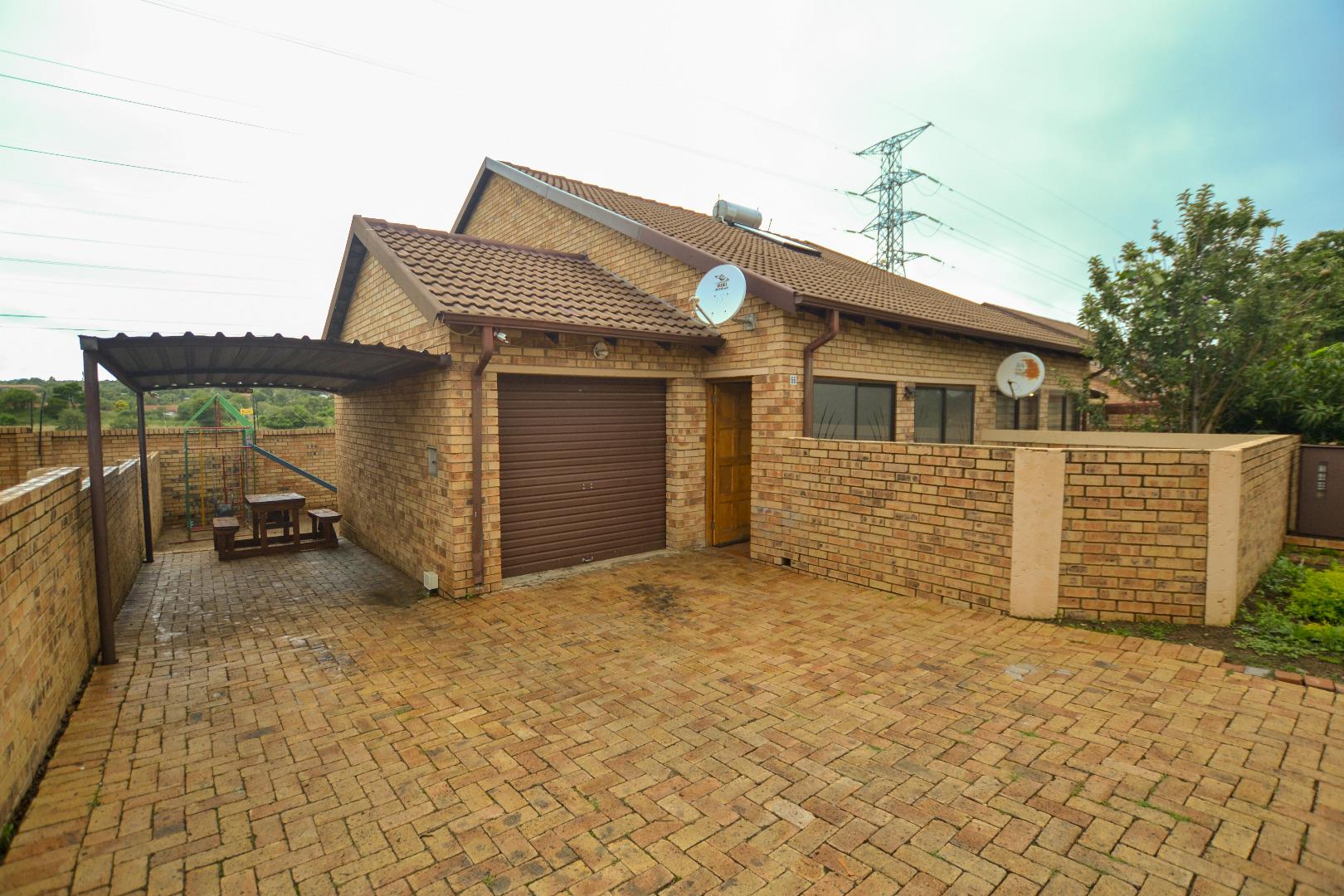 2 Bedroom Duplex for Sale - Gauteng