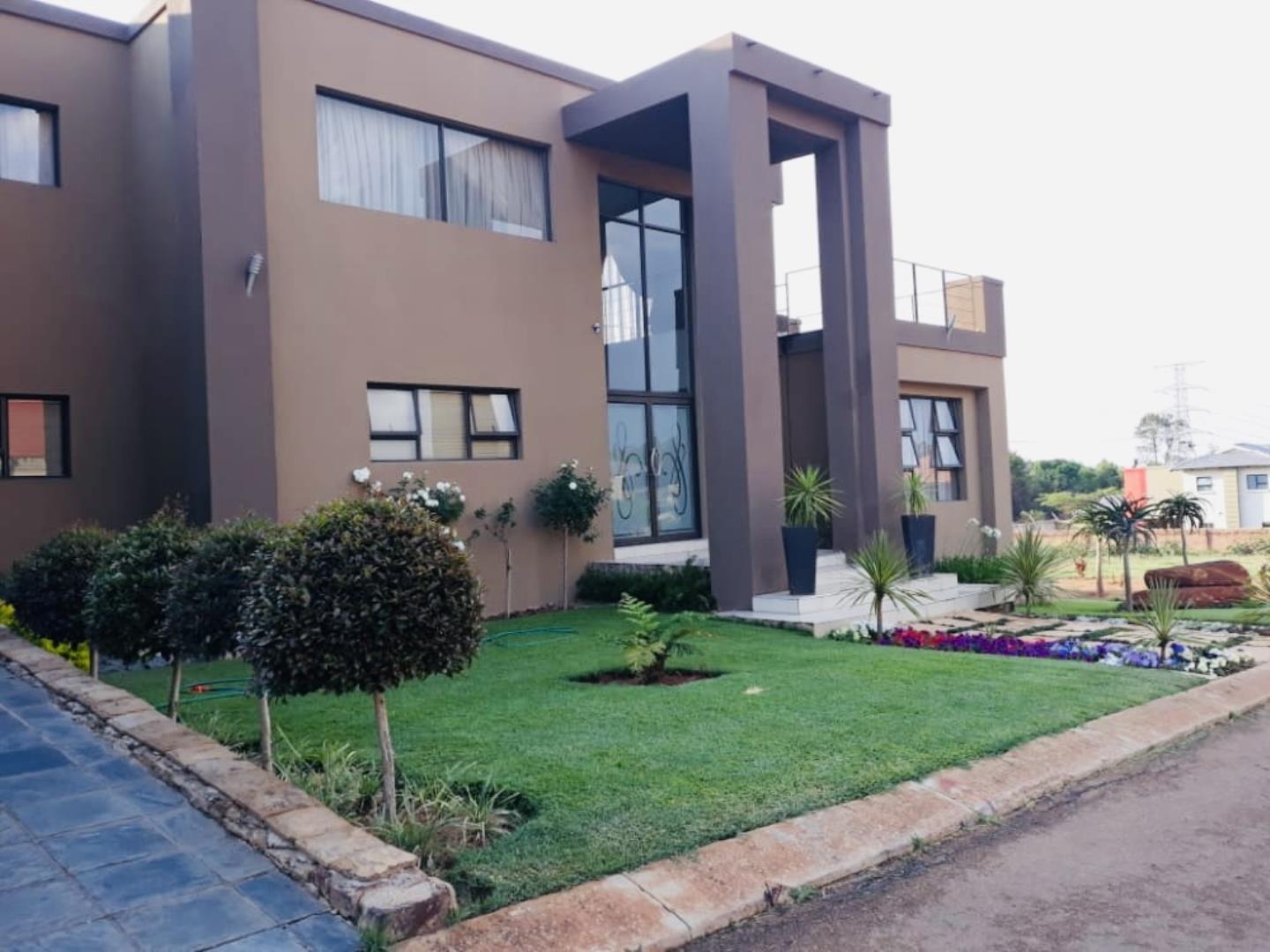 5 Bedroom House for Sale - Gauteng