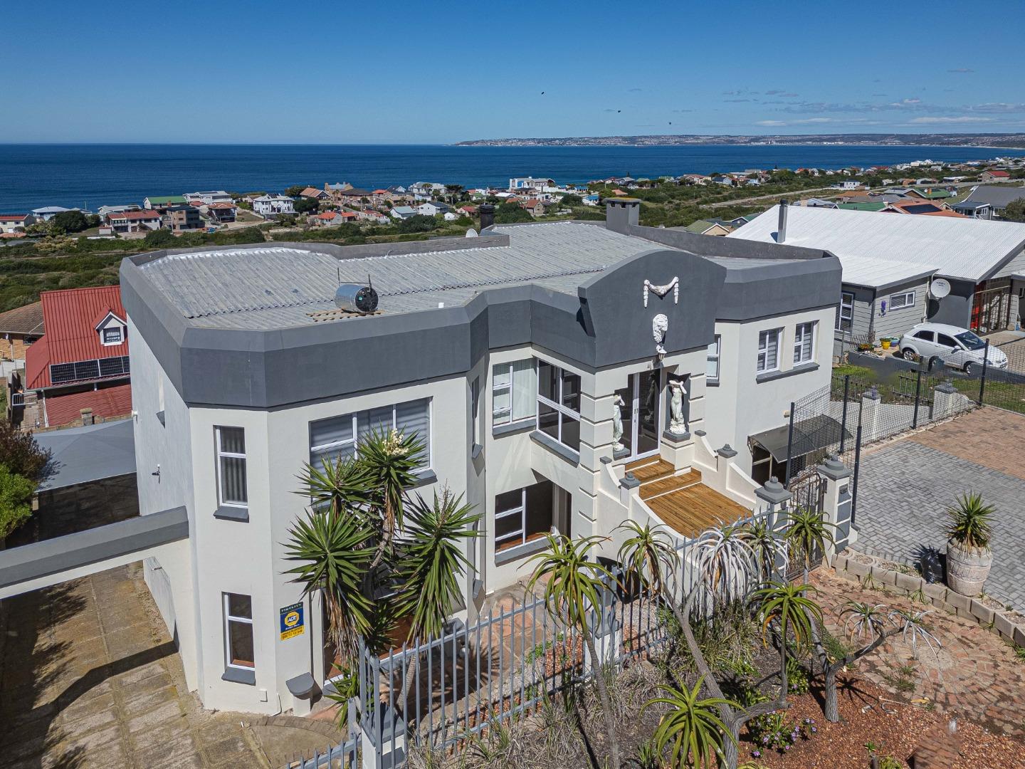 7 Bedroom House for Sale - Western Cape