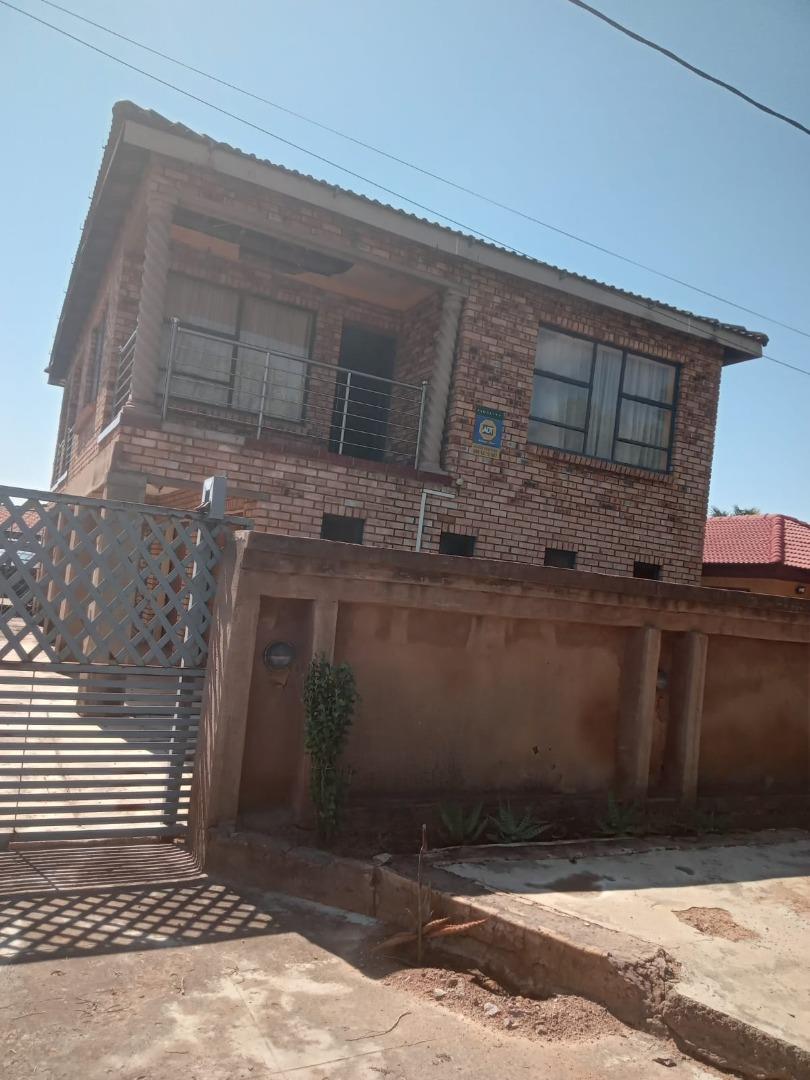 3 Bedroom House for Sale - North West