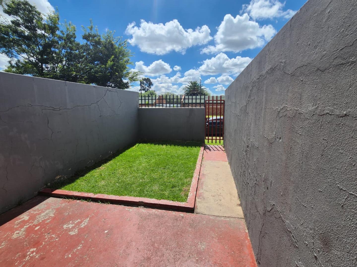 2 Bedroom Duplex for Sale - Mpumalanga