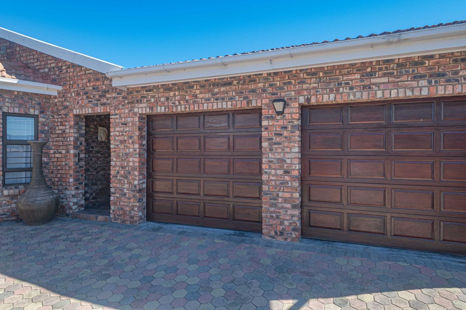 4 Bedroom House for Sale - Western Cape
