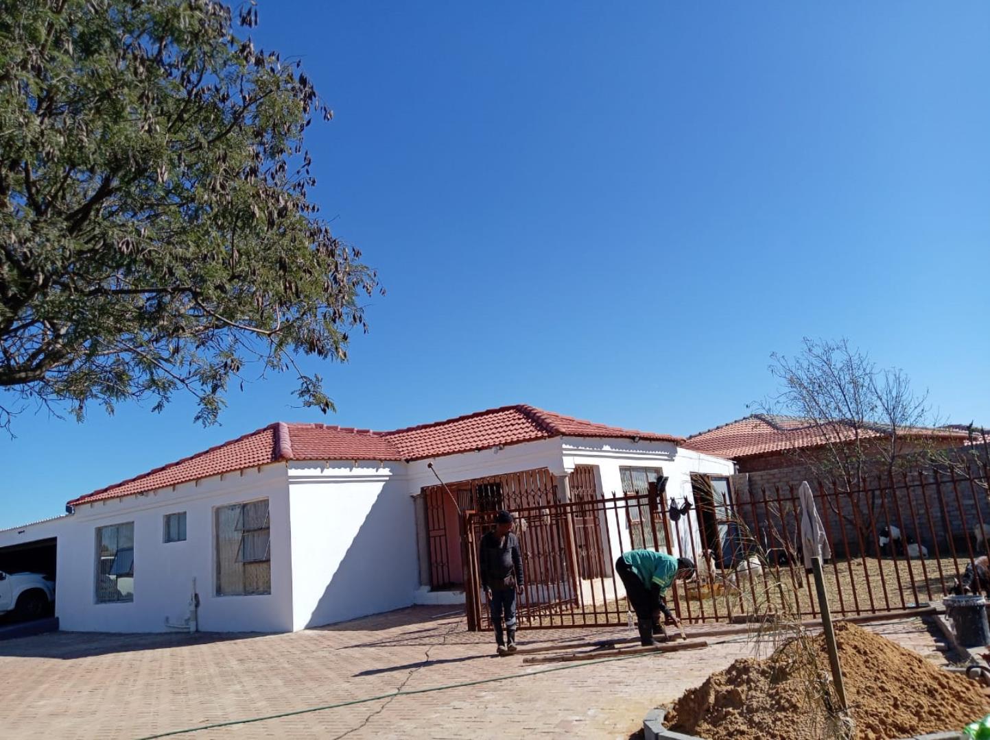 2 Bedroom House for Sale - North West