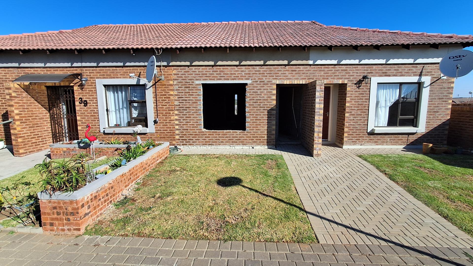 1 Bedroom Flat for Sale - Mpumalanga
