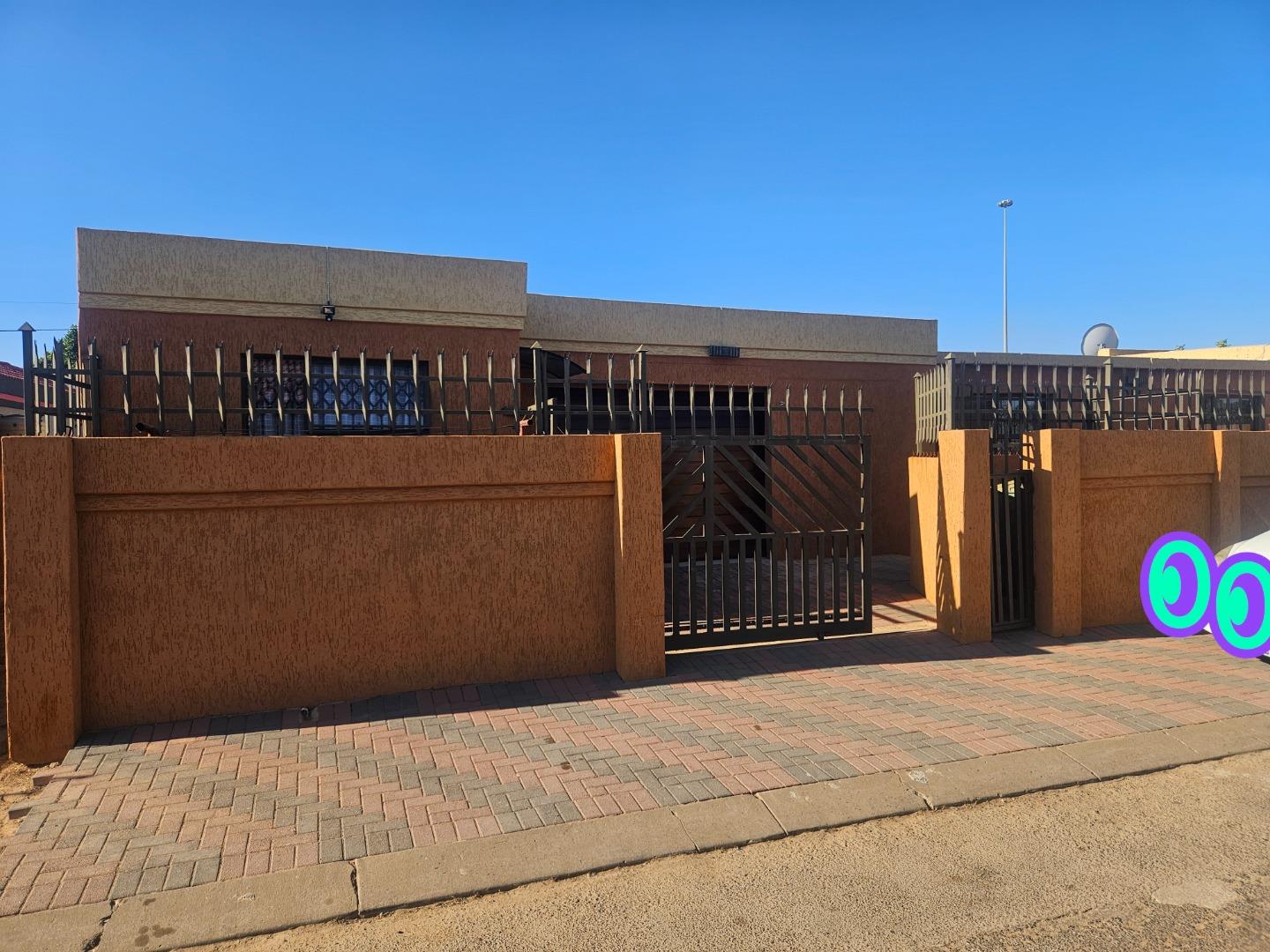 4 Bedroom House for Sale - Gauteng