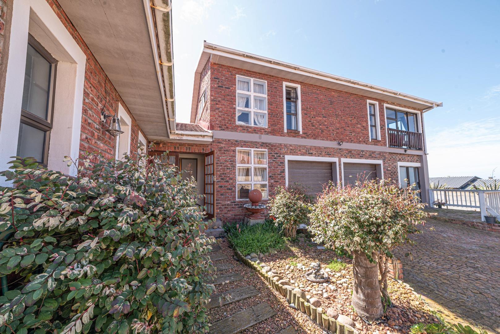 4 Bedroom House for Sale - Western Cape