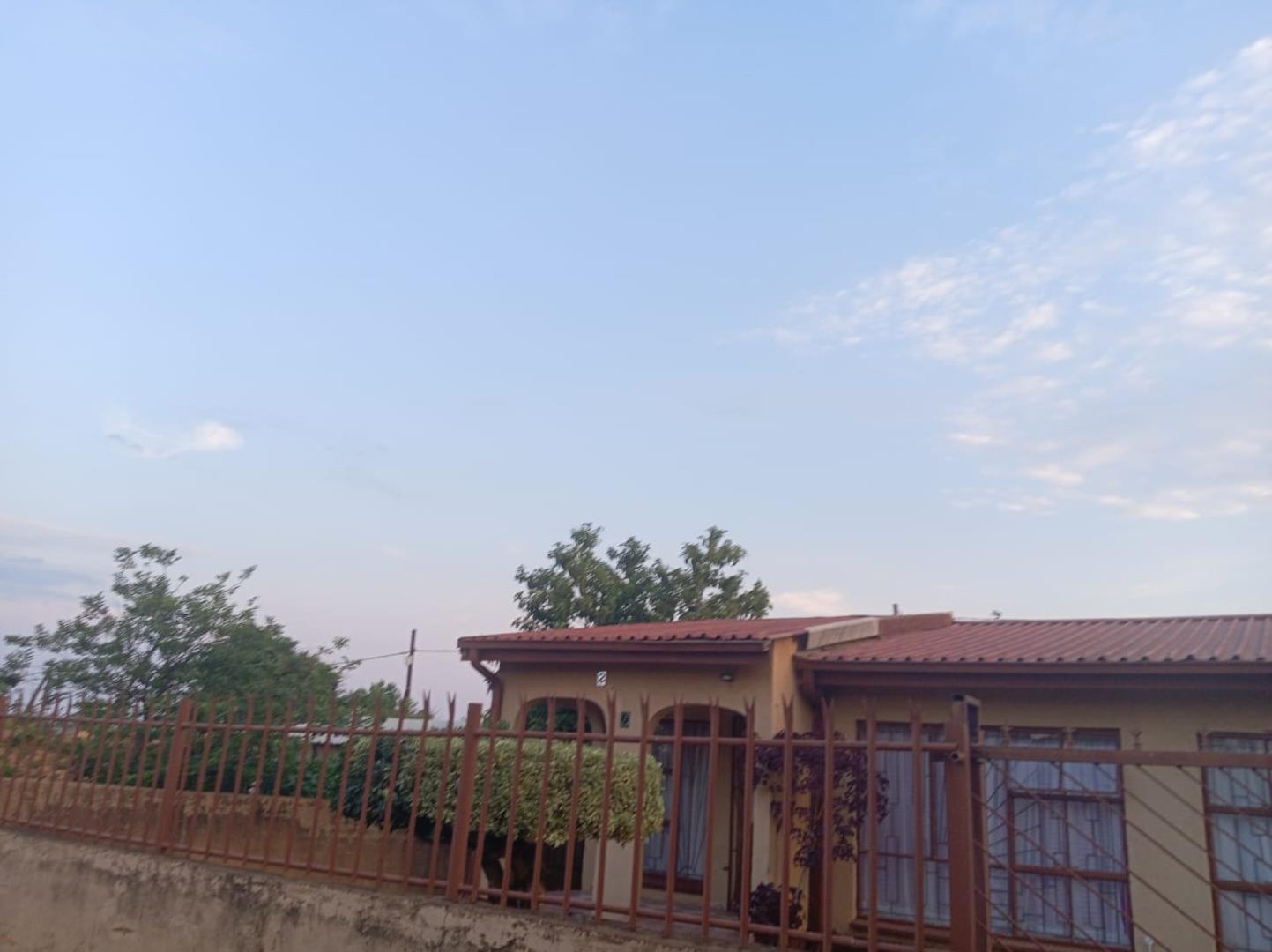 3 Bedroom House for Sale - North West