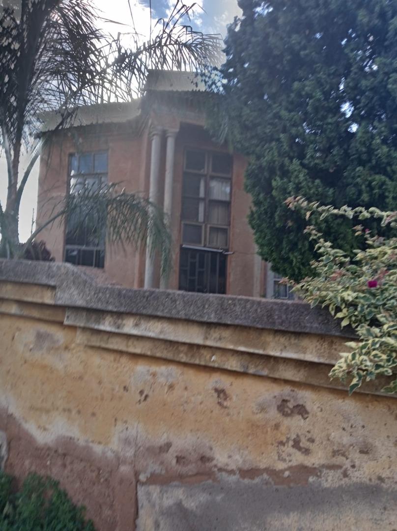 5 Bedroom House for Sale - North West